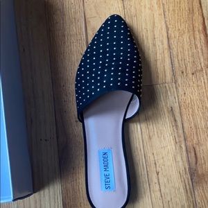 Steve Madden black flats. New in box. Never worn.